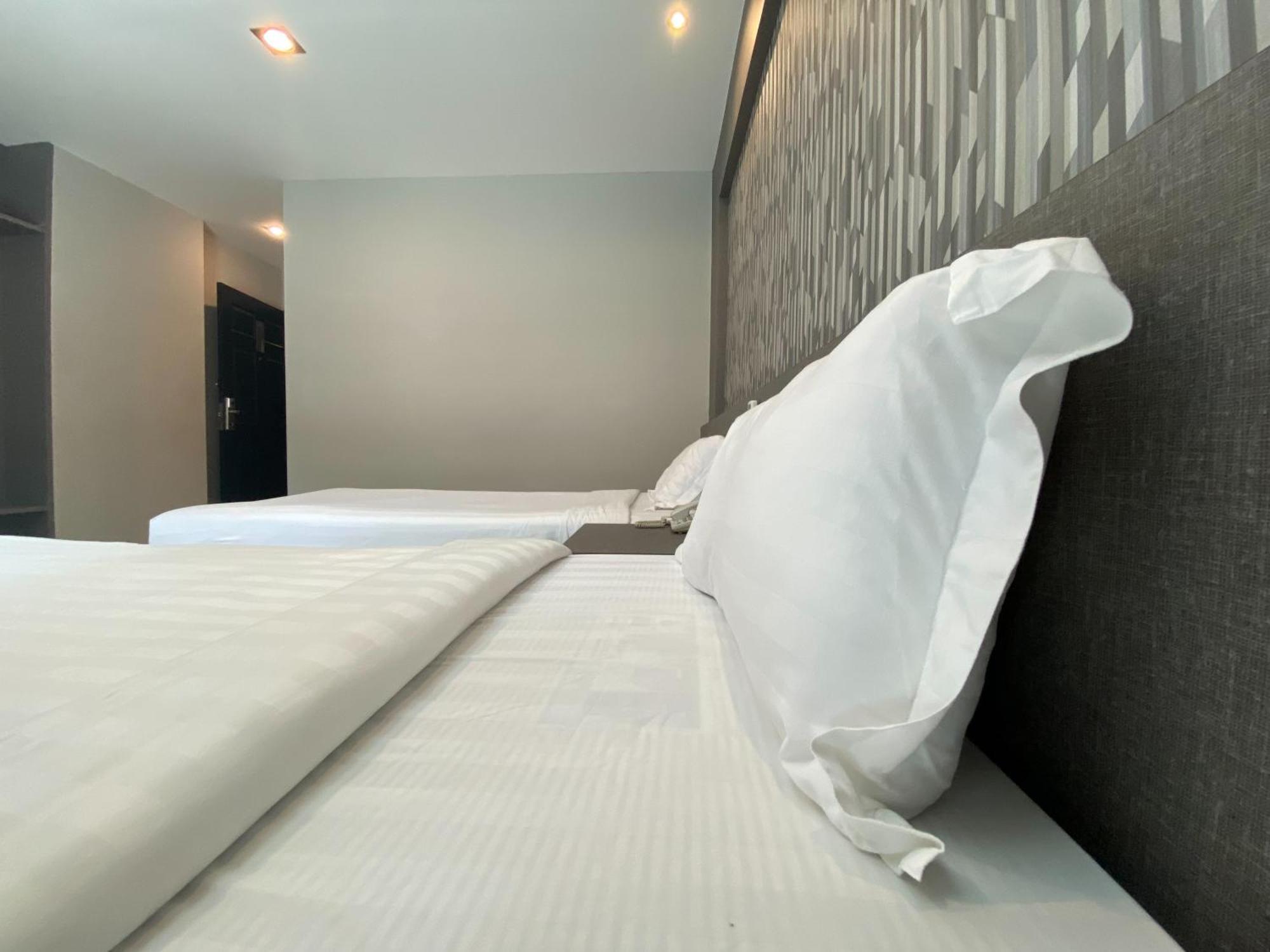 C Hotel Bangna Bangkok Kültér fotó