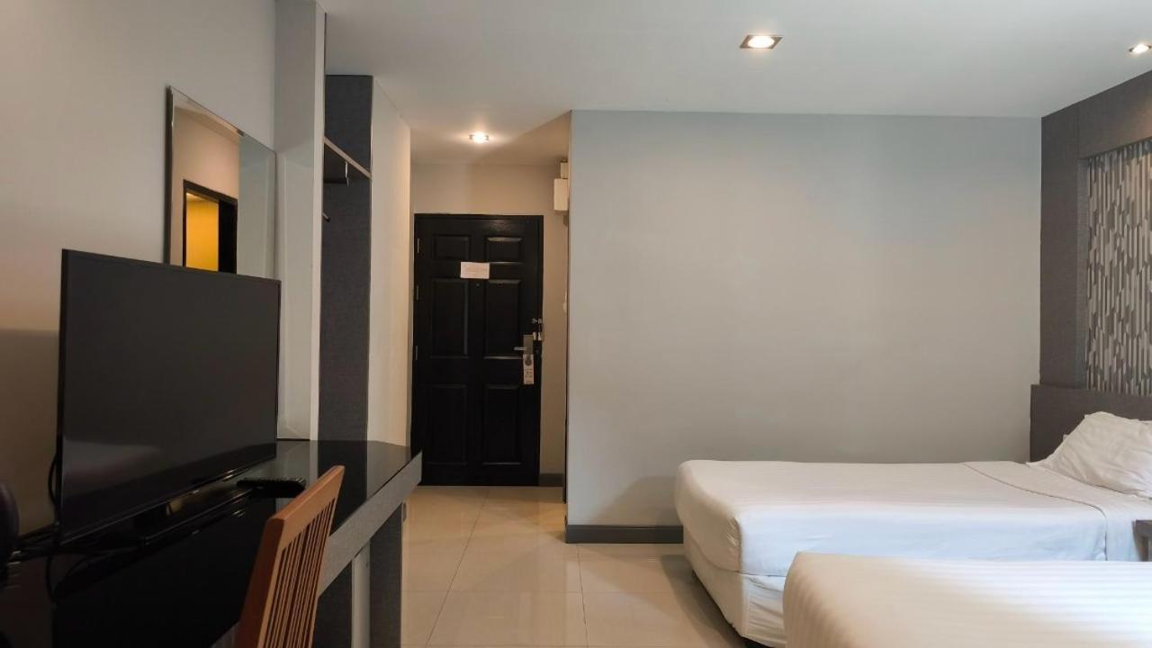 C Hotel Bangna Bangkok Kültér fotó